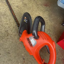 Electric Hedge Trimmer     Works Great 