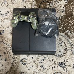 PLAYSTATION 4 ORIGINAL WITH CONTROLLER AND WIRES 