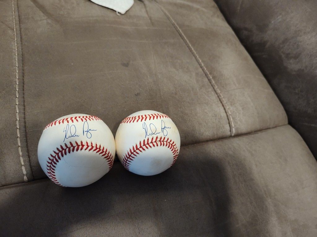Nolan Ryan Signed Baseball Is National League And American League