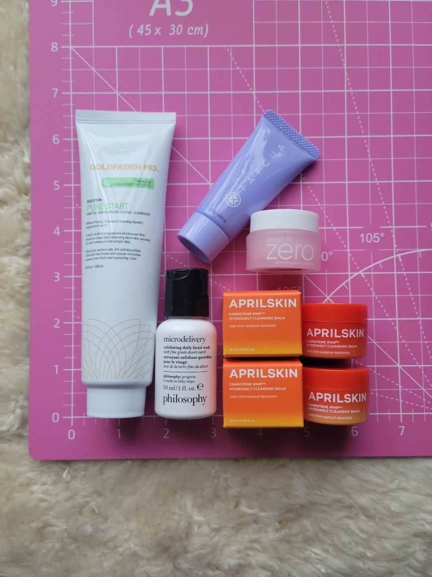 6pc FACIAL CLEANSING LOT + 4 FREEBIES