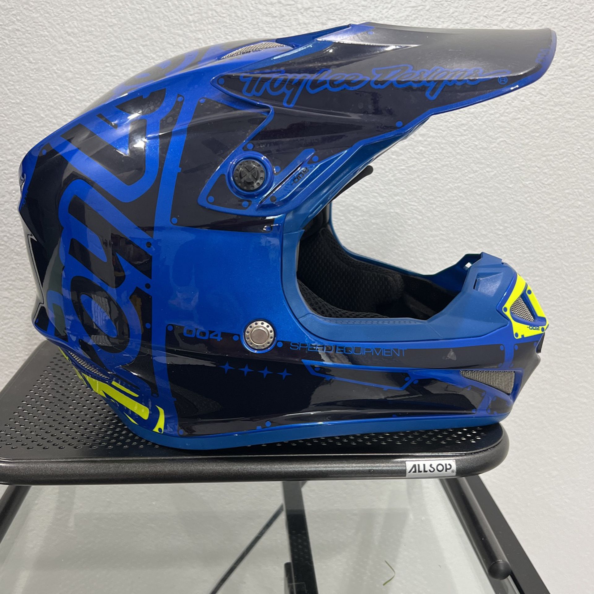 Troy Lee Designs SE4 MIPS Warped Race Helmet-Blue