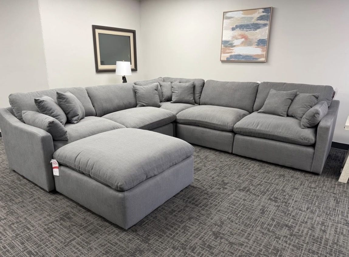 Large Gray Sectional With Ottoman (Delivery Is Available)
