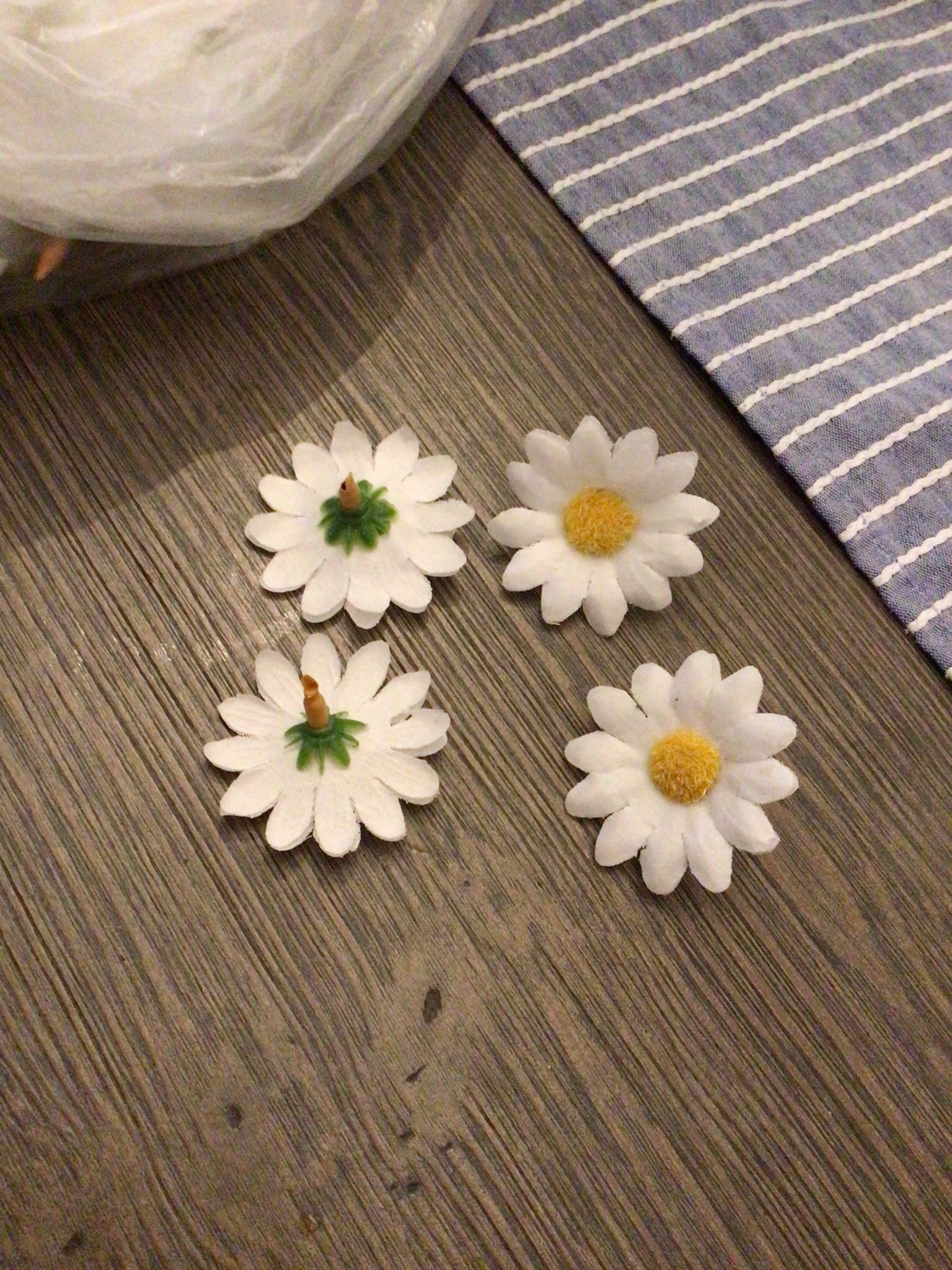 Daisy Faux Flowers