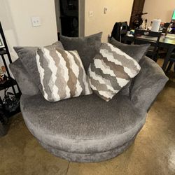Swivel Chair 