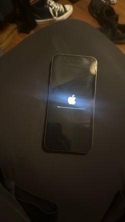 iPhone 15 Pro Max (willing To Negotiate)