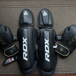 MMA Shin Guard And Gloves 14oz - RDX