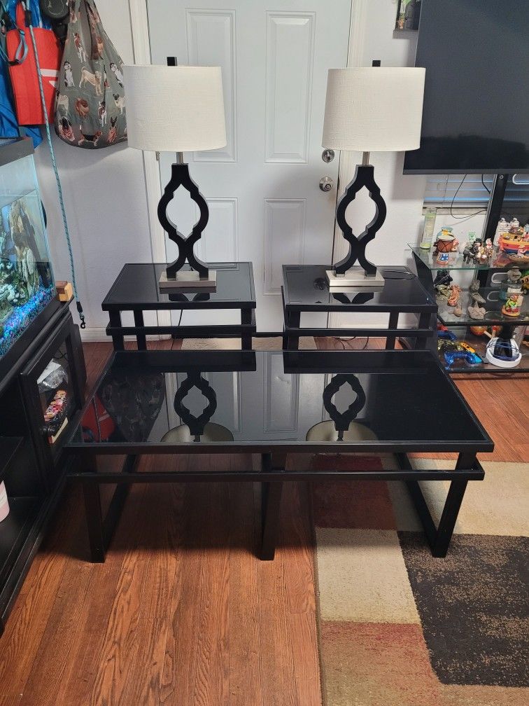 Coffee Table, Side Tables & Lamp Set