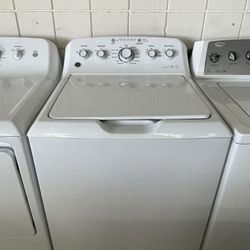 G.E Super Large Capacity Auto Sensing Smart Washer In Excellent Working Condition 