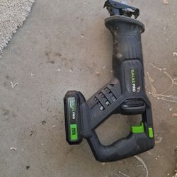 Cordless reciprocating saw