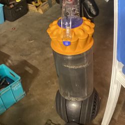 Dyson Animal Ball Upright Carpet Vacuum Cleaner USED