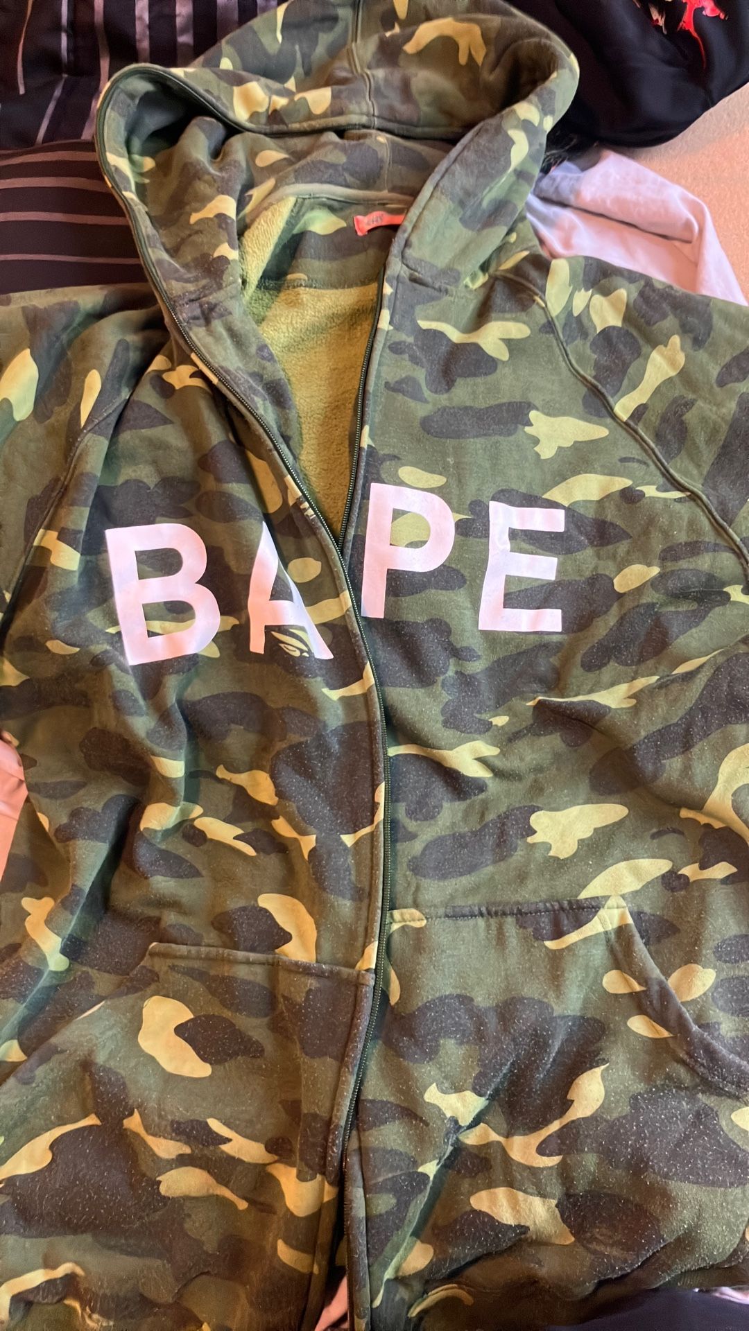 A Bape Jacket I Can’t Fit It And I’m Looking To Make Cash Off. Of It