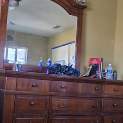 Dresser And Nightstand Set