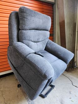 Lift Assist Recliner Chair FREE DELIVERY