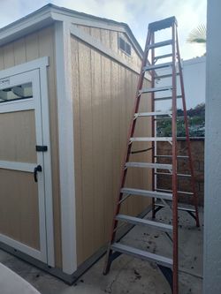 10 foot Fiberglass Step Ladder