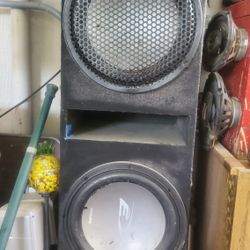 2 Alpine 12 Inch Subs 