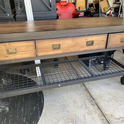 Tools Bench