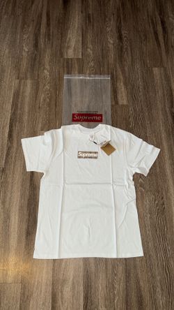 Supreme tee x Burberry