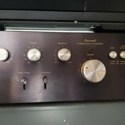 Sansui 20 W amplifier in great condition $75 Firm!!