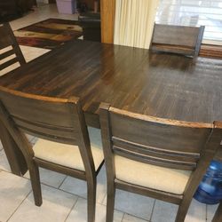 Solid Wood Dining Table W/4 Chairs 