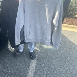 nike hoodie grey
