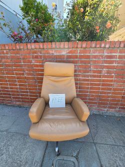 Free - Nice Leather Desk Chair