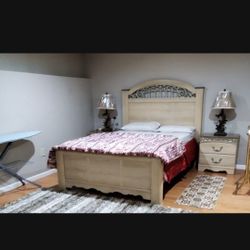 Queen Size Bedroom Set Everything Including 