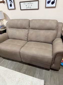 Love Seat Recliners/Couch/Sofa