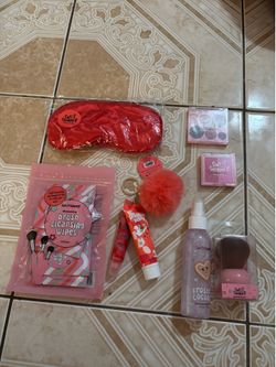 Beauty items bundle