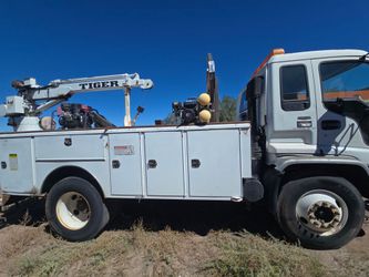 mechanic utility truck