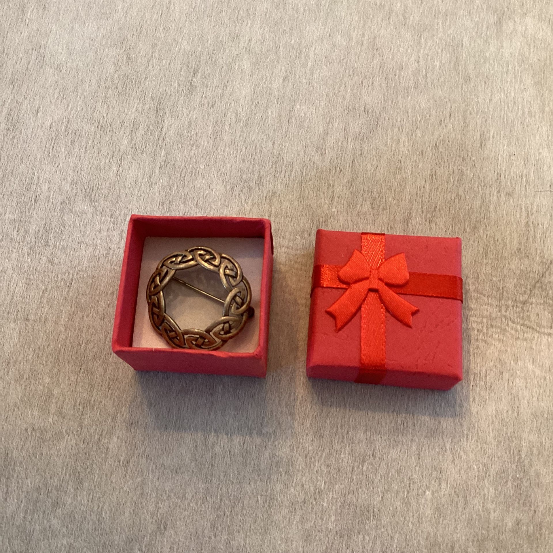 Vintage 925 circular sterling silver Celtic Knot-work brooch