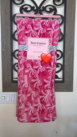 Juicy couture throw blanket