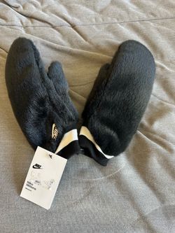 Nike mittens
