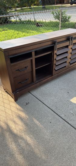 Chocolate Color, New Sideboard. Everything Works. Perfect.