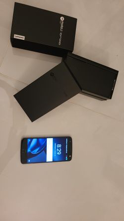 Moto Z Droid Cell Phone In Excellent Condition