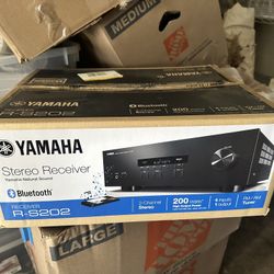 Yamaha Bluetooth Stereo receiver  R-S202