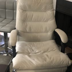 Work chair
