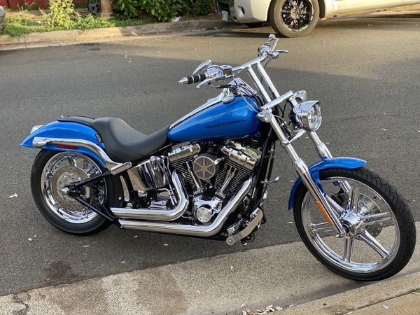 Harley softail- duece