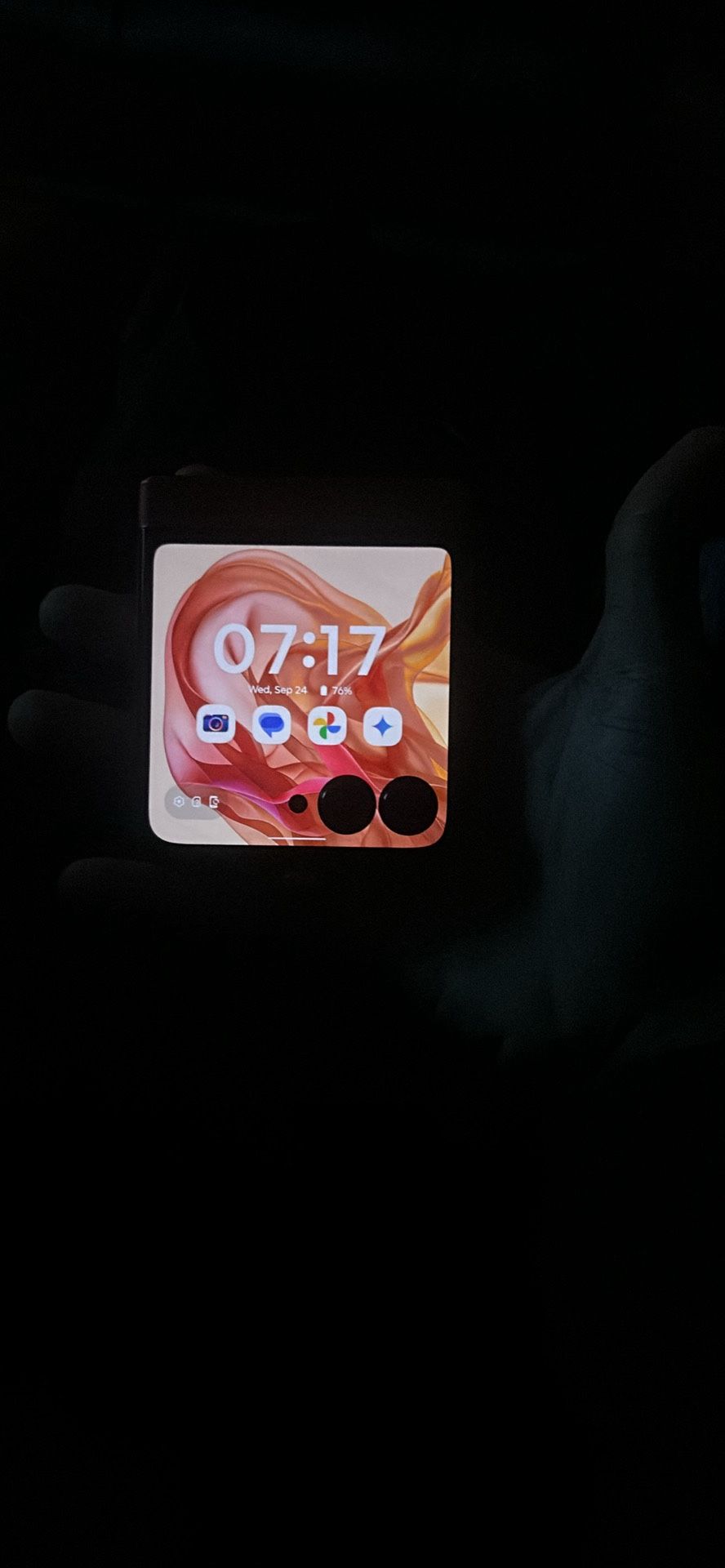 locked to carrier (motorola razor 2024)