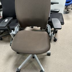 Steelcase Leap V2 