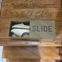 Yeezy Slides Bone