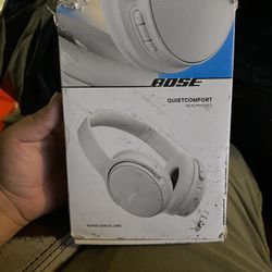 Bose QuietComfort Bluetooth Wireless Noise Cancelling Headphones - White
