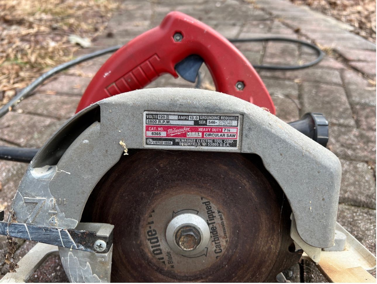 MILWAUKEE CORDED 7 1/4” CIRCULAR SAW