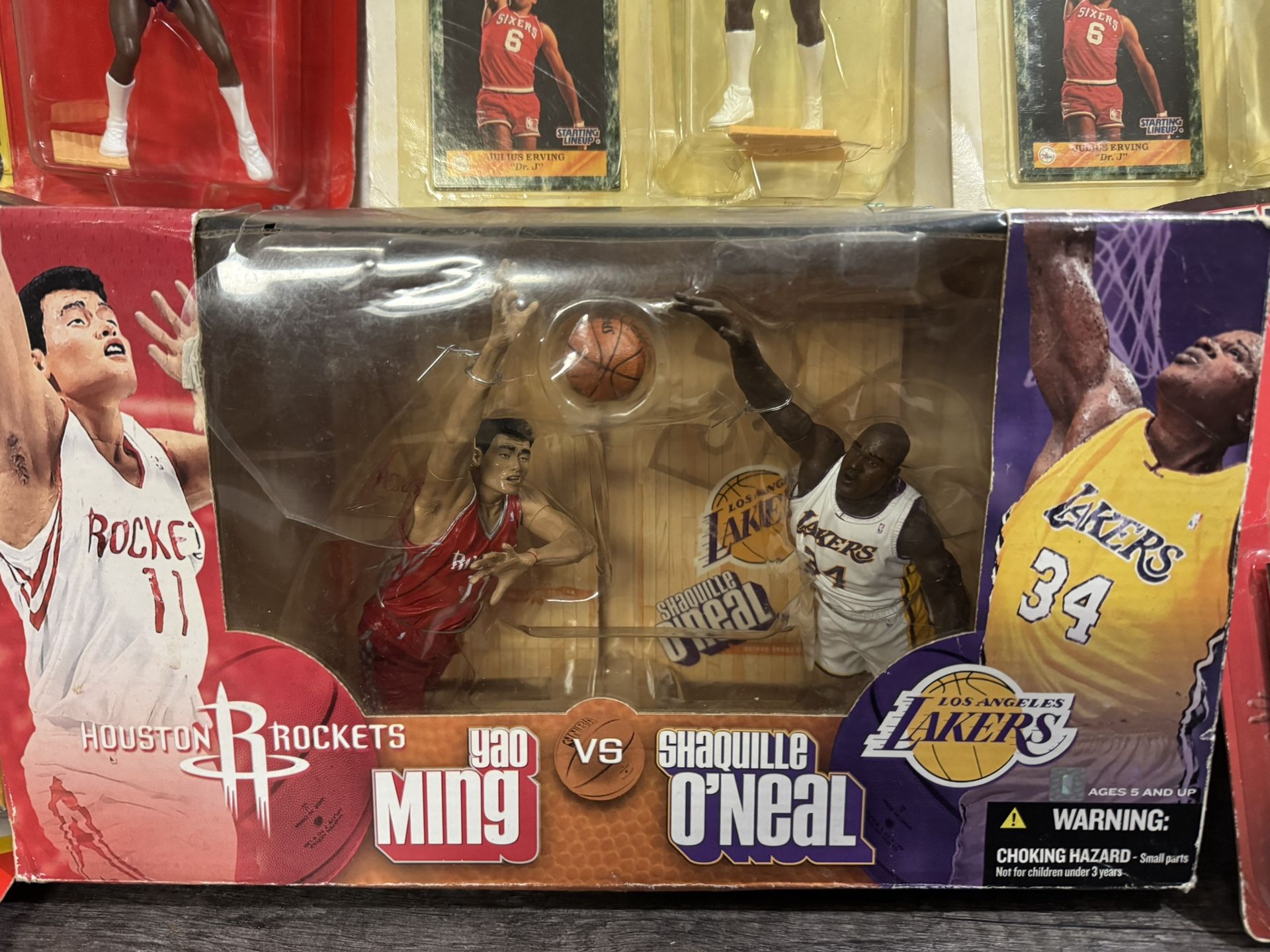 2004 2 Pack Yao Ming Vs Shaquille O’Neal Sports Figure
