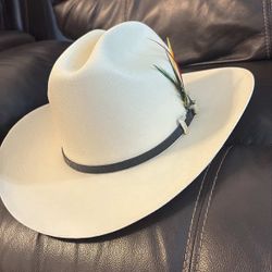 Sombrero, Ring &  Chain 