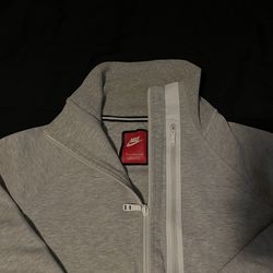 Women’s Nike Tech Fleece High Low Jacket 