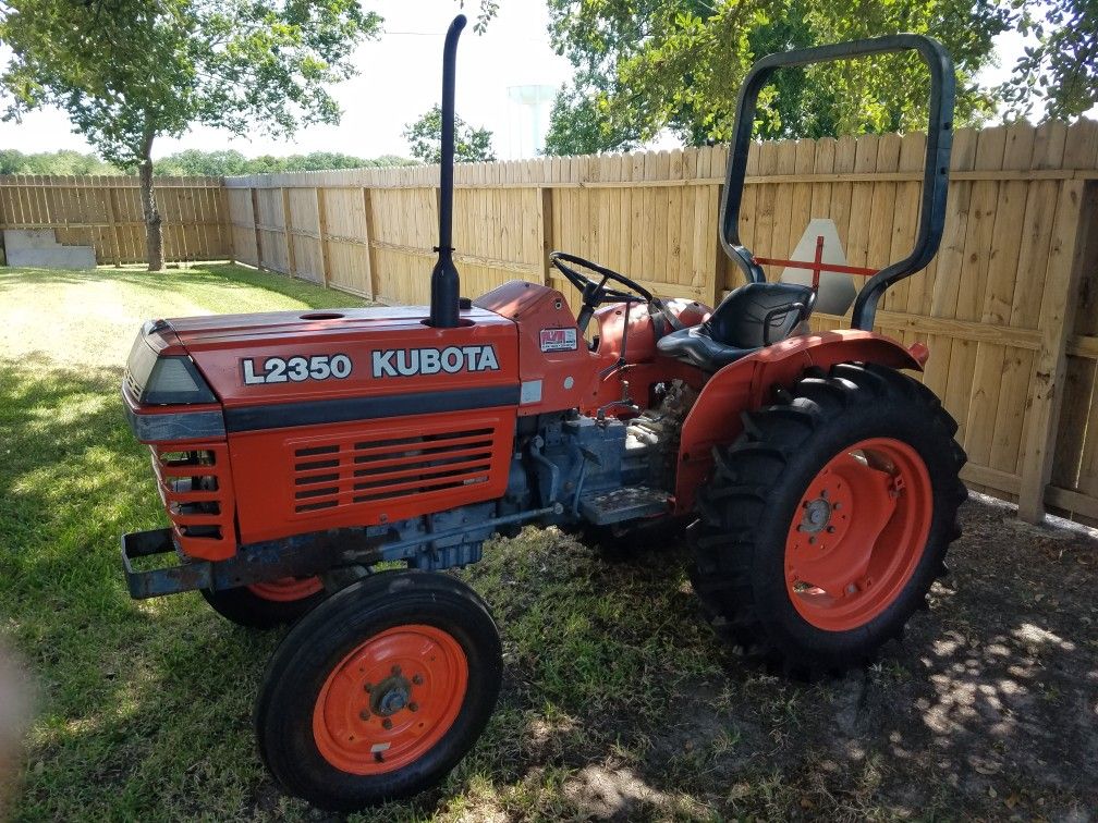 L2350 Kubota Tractor (Diesel) for Sale in Texas City, TX - OfferUp