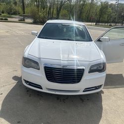 2013 Chrysler 300S V6 Sedan 4D