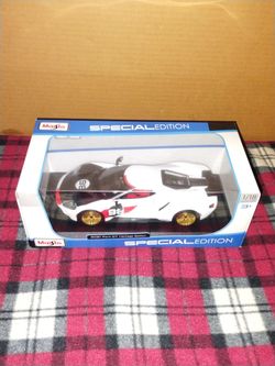 1:18 Scale Diecast Maisto 5 Total