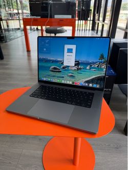 16” MacBook Pro M2 Max Chip 32GB Ram 1TB SSD! Mint condition like new with only 12 battery cycles!