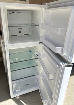 Refrigerator. Clean. NICE AND COLD. Apt size. Can deliver.